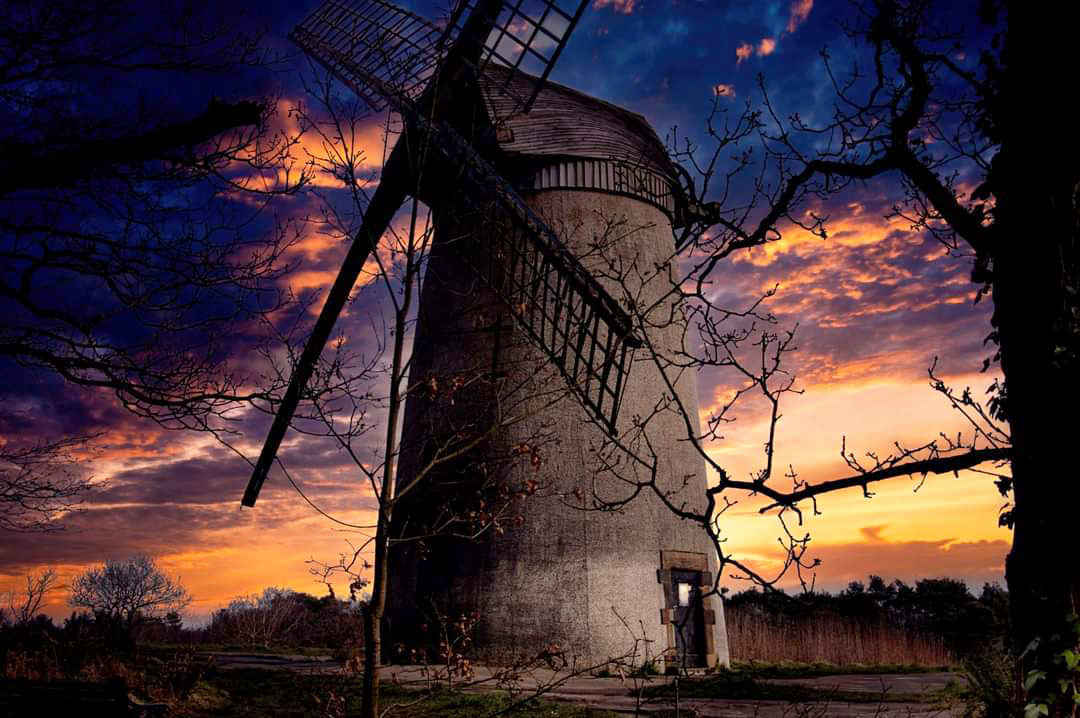 Bidston Hill windmill by Barry Brown