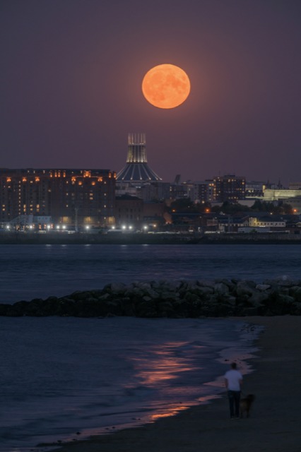 Supermoon from New Brighton over the Catholic Cathedral 