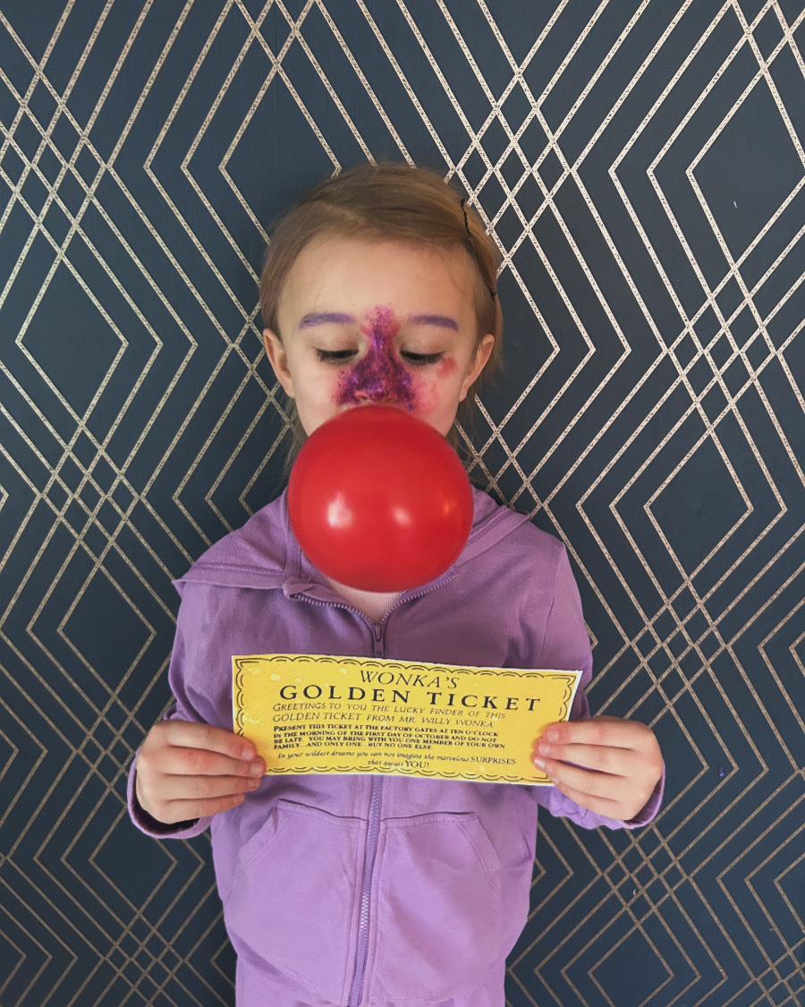 Esme Martin, aged six, as bubblegum blowing Violet from Charlie and the Chocolate Factory
