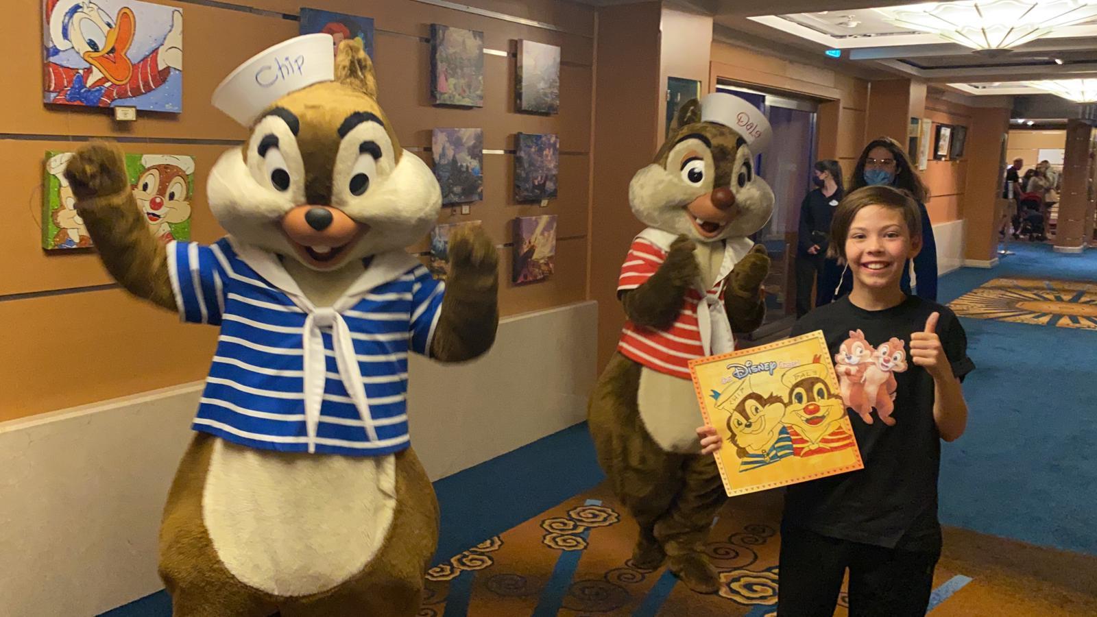 Joe meets his favourites, Chip n Dale on board