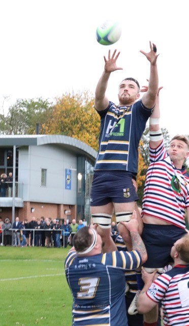 Will Grebe catches a line out