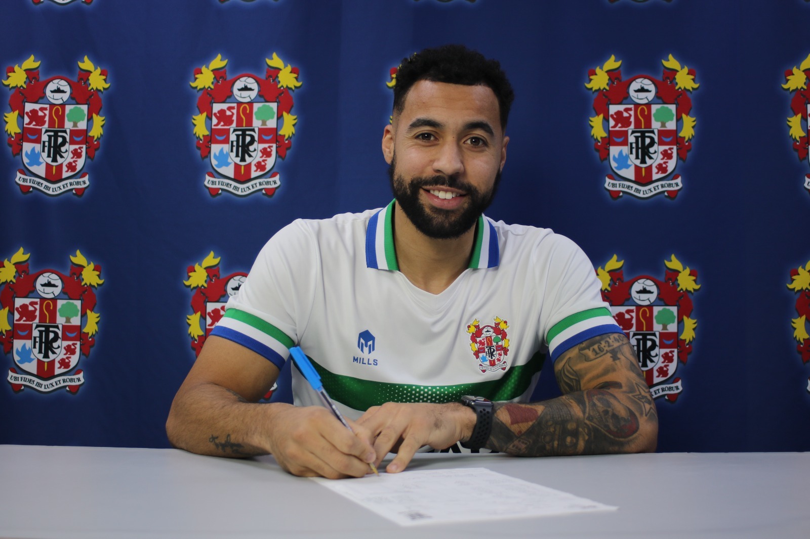 Kane Hemmings has joined Tranmere from Burton Albion for an undisclosed fee