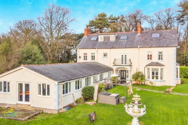 Property of the week in Thornton Hough described as a 'unique' family home (picture: Jones &amp; Chapman - Greasby / Zoopla)
