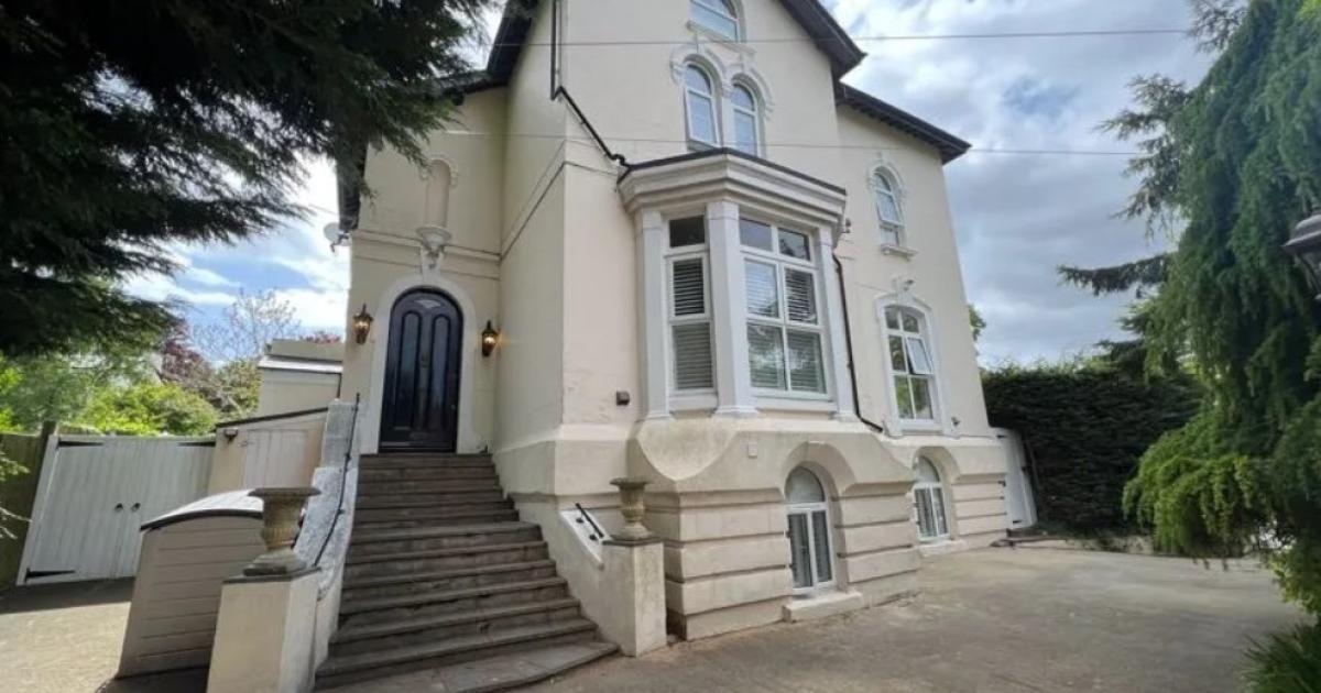 A 'handsome and substantial' Oxton home for £875,000 - Vimarsana News